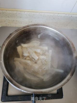 冬笋焖五花肉的做法步骤：8