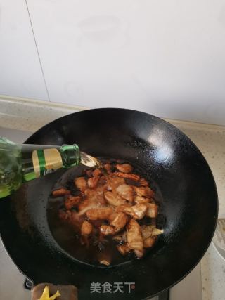 冬笋焖五花肉的做法步骤：7