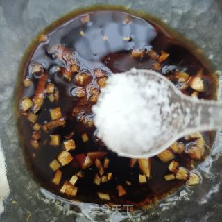 苦菊拌皮蛋的做法步骤：9