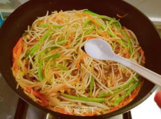 酸辣爽脆豆芽菜的做法步骤：11