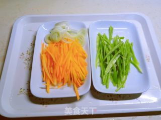 酸辣爽脆豆芽菜的做法步骤：3
