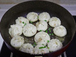 孩子最爱早餐水煎小笼❤️煎包子主食的做法步骤：15