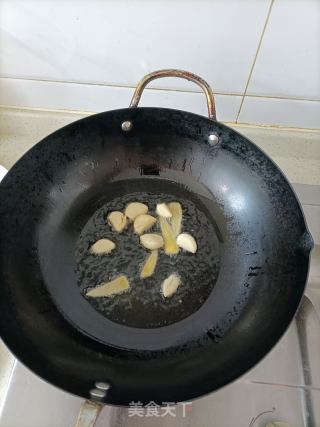 新疆辣皮子炒萝卜干的做法步骤：4