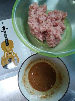 意式红烩猪肉汉堡的做法步骤：3