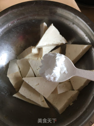 卷心菜焖塌豆腐的做法步骤：4