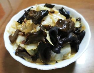 卷心菜炒黑木耳的做法步骤：6