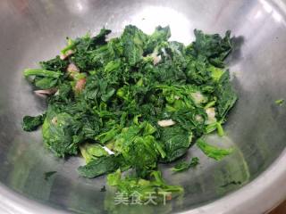 菠菜鸡蛋炒馒头的做法步骤：2