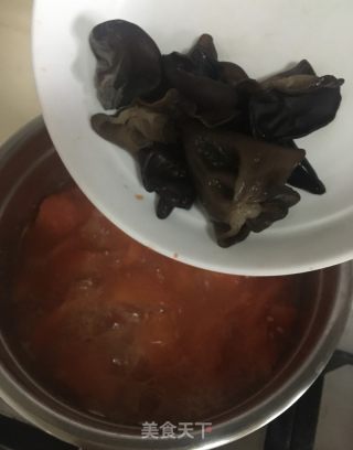 西红柿肉丸汤的做法步骤：7