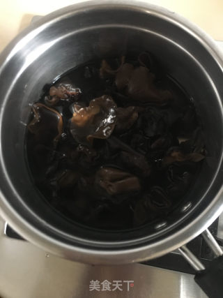 西红柿肉丸汤的做法步骤：3