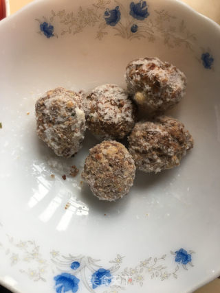 西红柿肉丸汤的做法步骤：2