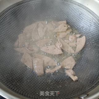 菠菜炒猪肝的做法步骤：12