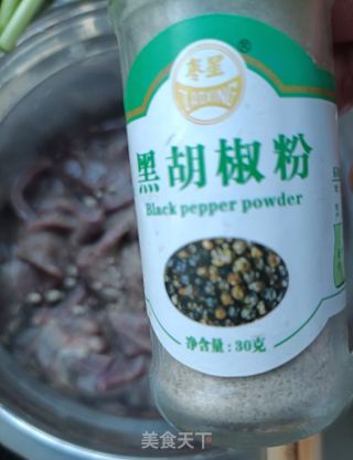 菠菜炒猪肝的做法步骤：4
