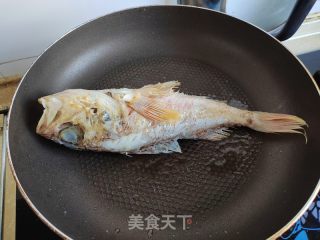 糖醋红石斑鱼的做法步骤：4