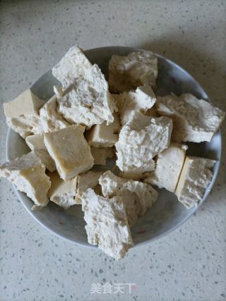 葱烧豆腐的做法步骤：1