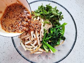 菠菜拌豆腐干的做法步骤：10