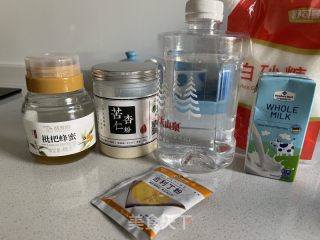 杏仁豆腐的做法步骤：1