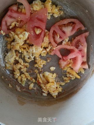 番茄蛋花儿汤的做法步骤：3