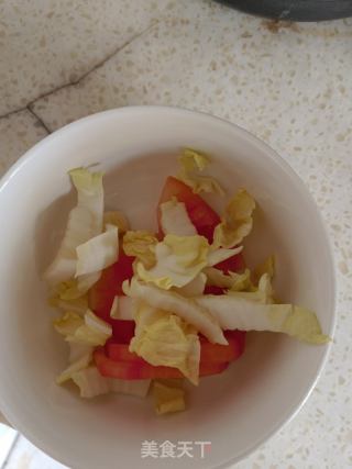 番茄蛋花儿汤的做法步骤：1