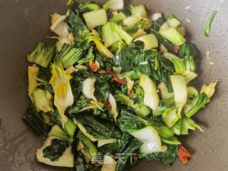 蒜蓉辣椒炒青菜的做法步骤：10