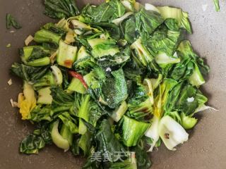 蒜蓉辣椒炒青菜的做法步骤：9