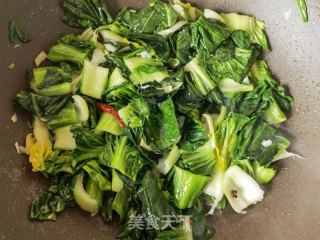 蒜蓉辣椒炒青菜的做法步骤：8