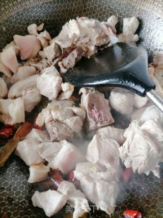 红烧猪肉的做法步骤：2