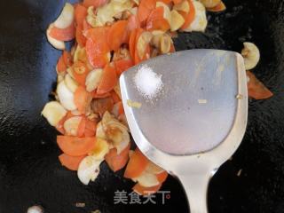 胡萝卜炒杏鲍菇的做法步骤：8