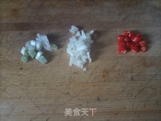 木耳炒白菜的做法步骤：3
