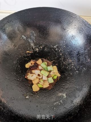 家熬鲫头鱼的做法步骤：5