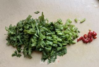 燕麦茼蒿荞麦鸡蛋煎饼的做法步骤：1