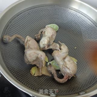 虫草花薏米炖鹌鹑的做法步骤：16
