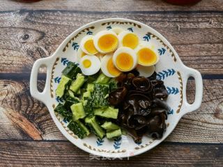黄瓜木耳拌鸡蛋的做法步骤：6