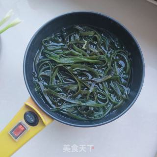 凉拌海带丝的做法步骤：1