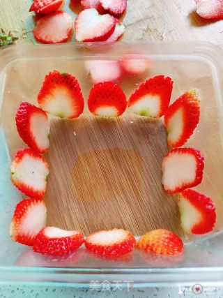 草莓盒子蛋糕的做法步骤：15