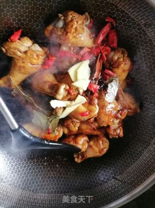红烧鸡翅根的做法步骤：7