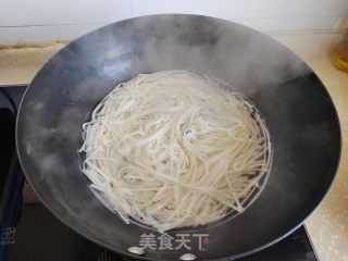 生菜排骨面的做法步骤：4