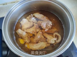 生菜排骨面的做法步骤：2