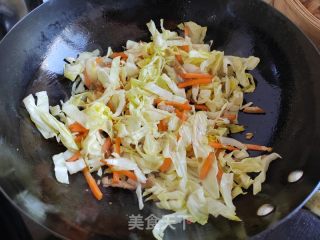 胡萝卜包菜肉丝炒年糕的做法步骤：6