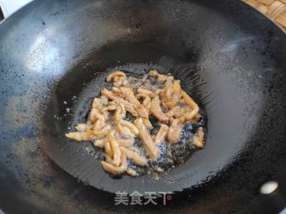 胡萝卜包菜肉丝炒年糕的做法步骤：4