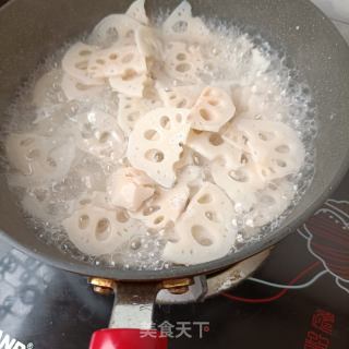 木耳花生拌藕片的做法步骤：4
