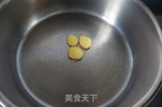 红烧栗子鸡（轻盐版）的做法步骤：2