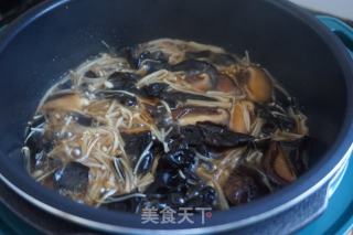 清炒什锦菌菇的做法步骤：9