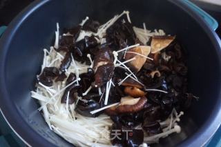 清炒什锦菌菇的做法步骤：5
