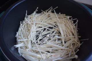 清炒什锦菌菇的做法步骤：3
