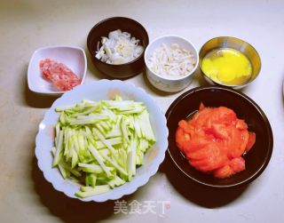 西葫番茄汁拌面的做法步骤：2