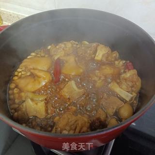 花生烧猪蹄的做法步骤：8