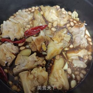 花生烧猪蹄的做法步骤：6