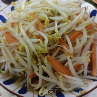 胡箩卜炒豆芽的做法步骤：7