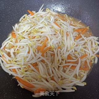 胡箩卜炒豆芽的做法步骤：6