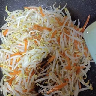 胡箩卜炒豆芽的做法步骤：5